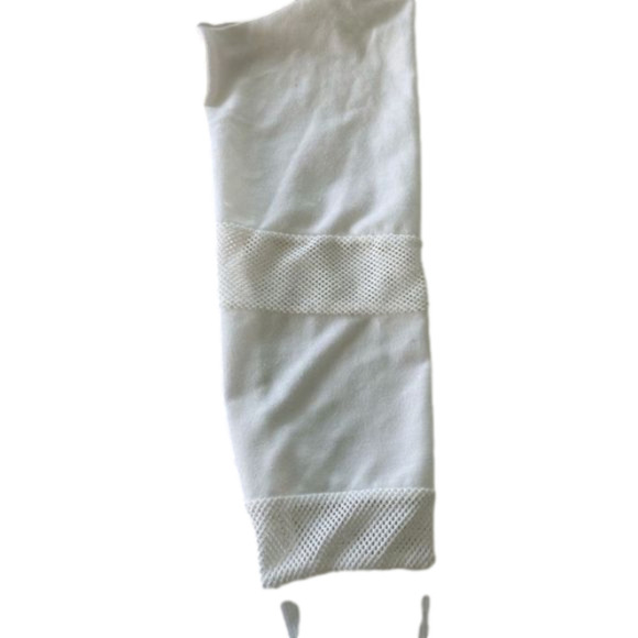 “worst Behavior” White Pullover Long sleeve Women’s Size XL - Picture 6 of 6